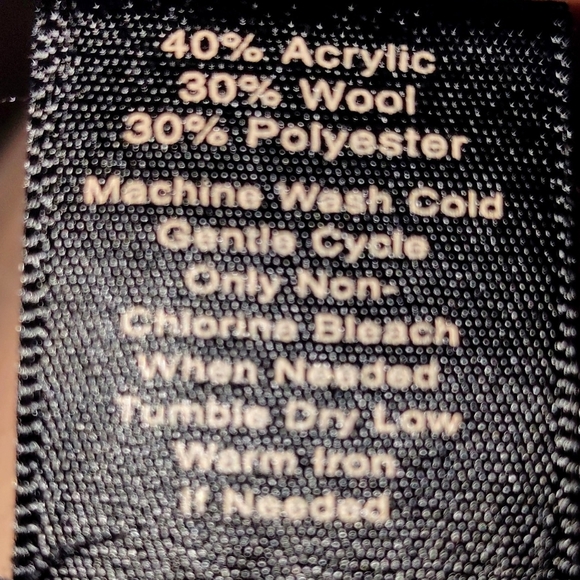 Women's Ann Taylor Black And Tan XS Shirt. Very Nice Condition. - Picture 6 of 6